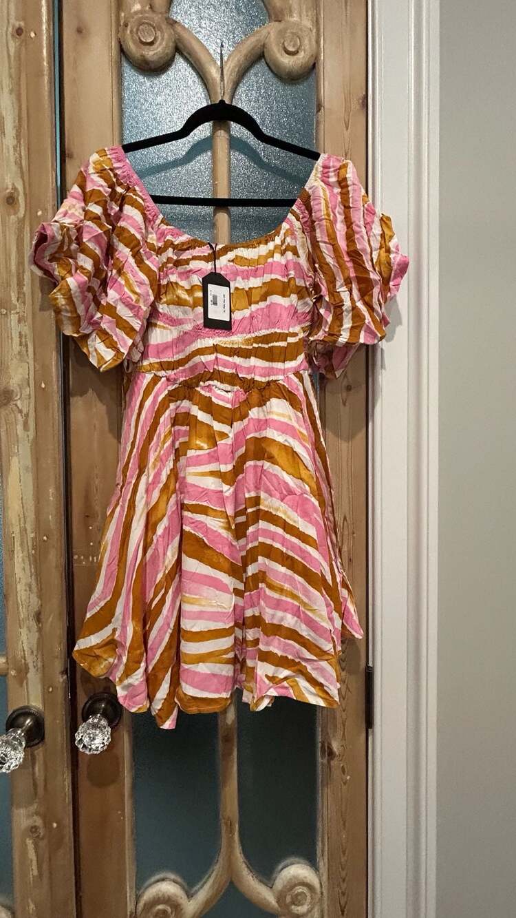 Aleeza Paris Puff Sleeve Babydoll Dress Size 1X Pink Toffee Striped
